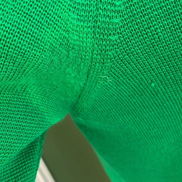 Vintage 60s 70s Kelly Green Knit Dress ☘️🍀 - Picture 2 of 6